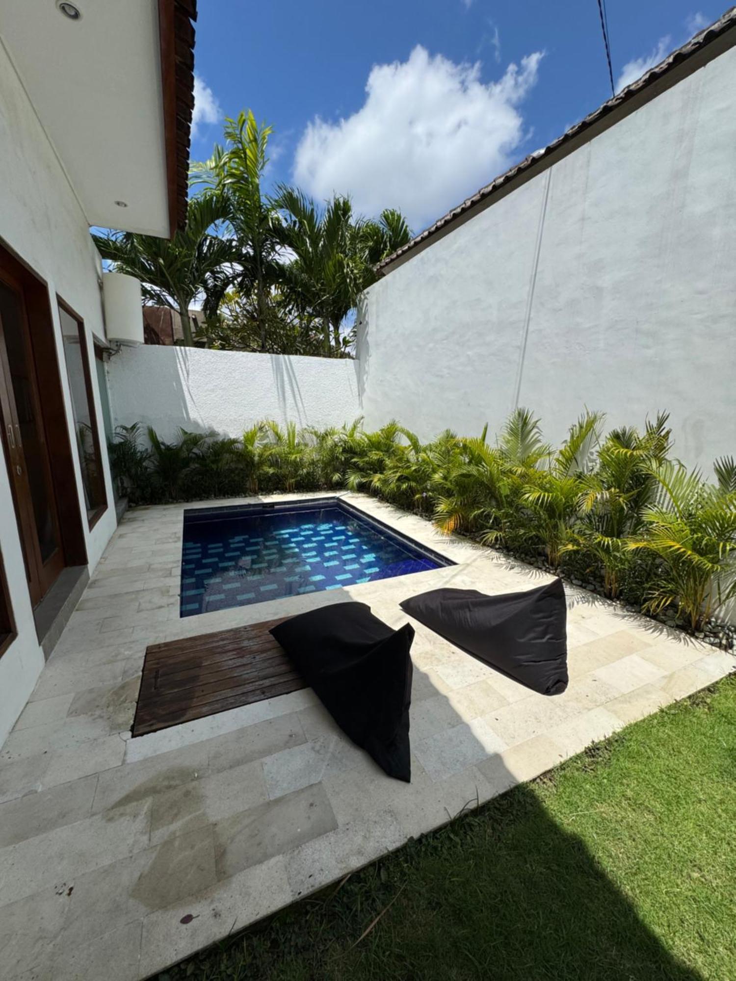 Kiki Village Bathtub Canggu Εξωτερικό φωτογραφία