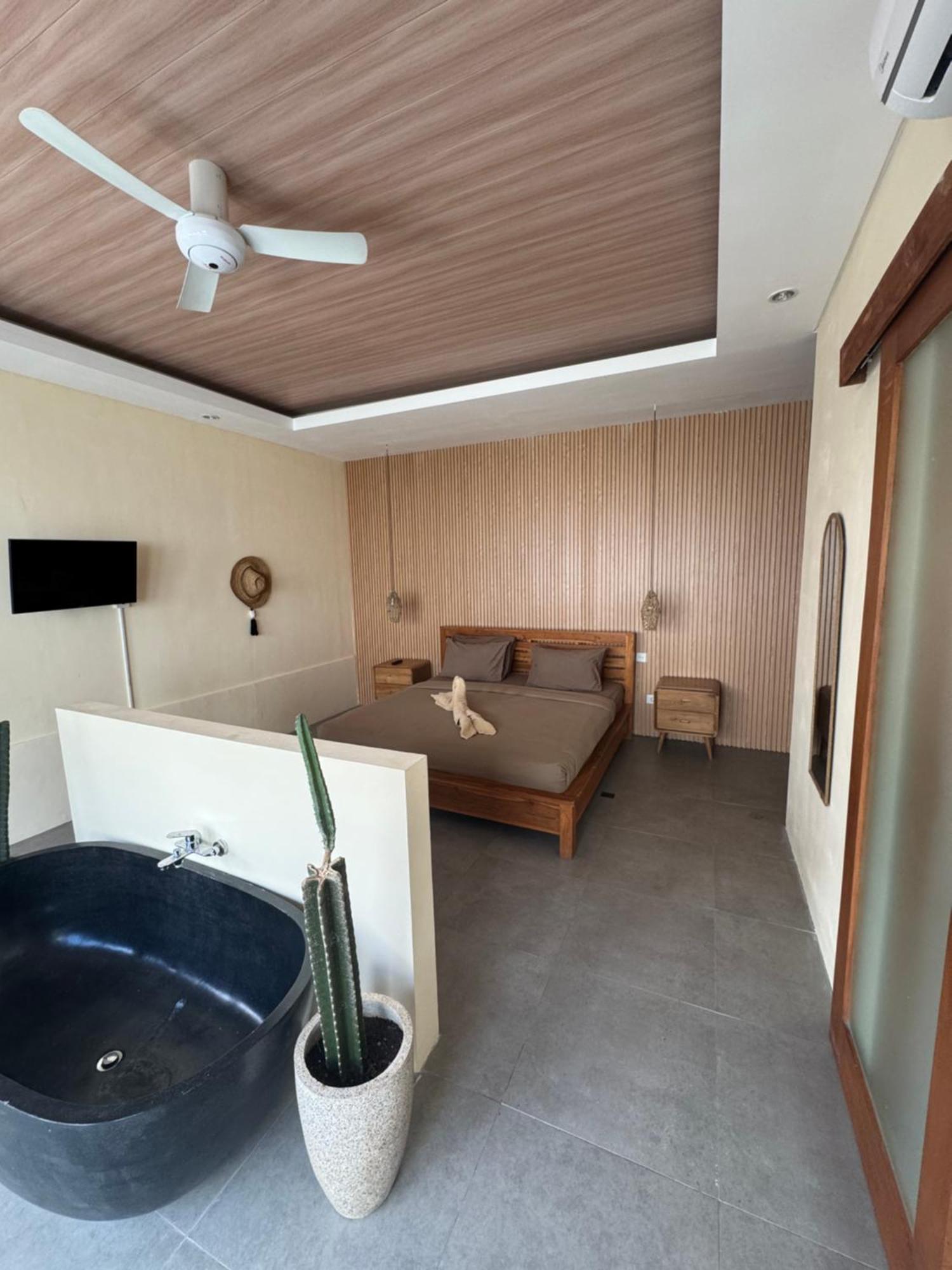 Kiki Village Bathtub Canggu Εξωτερικό φωτογραφία