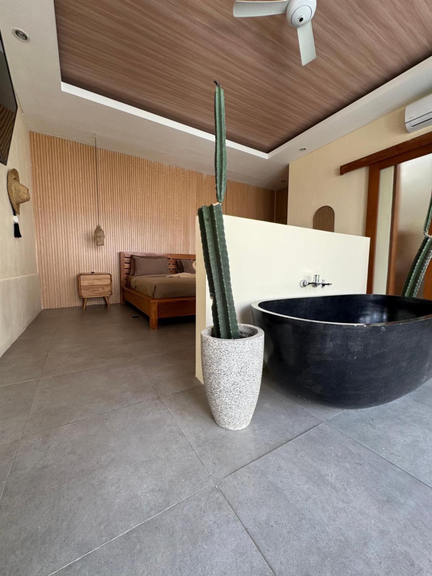 Kiki Village Bathtub Canggu Εξωτερικό φωτογραφία